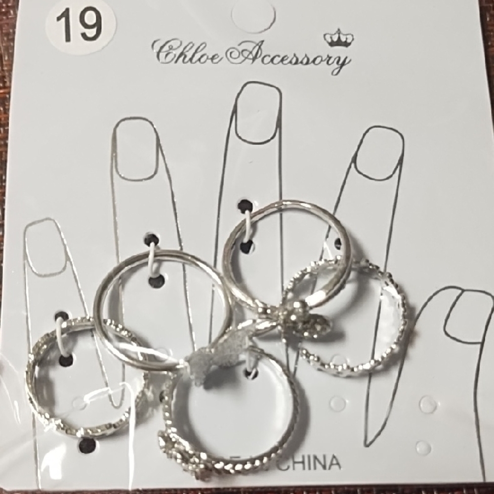 No Boundaries Silver Minimalist Ring Set